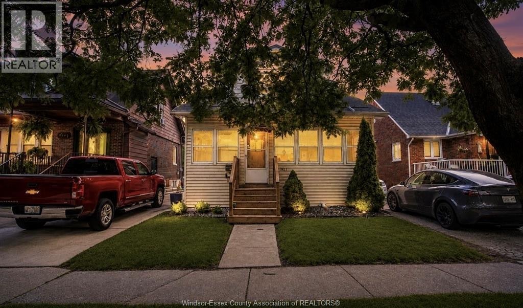 Upper-2177 Dougall, Windsor, ON, N8X 1S5 - 17