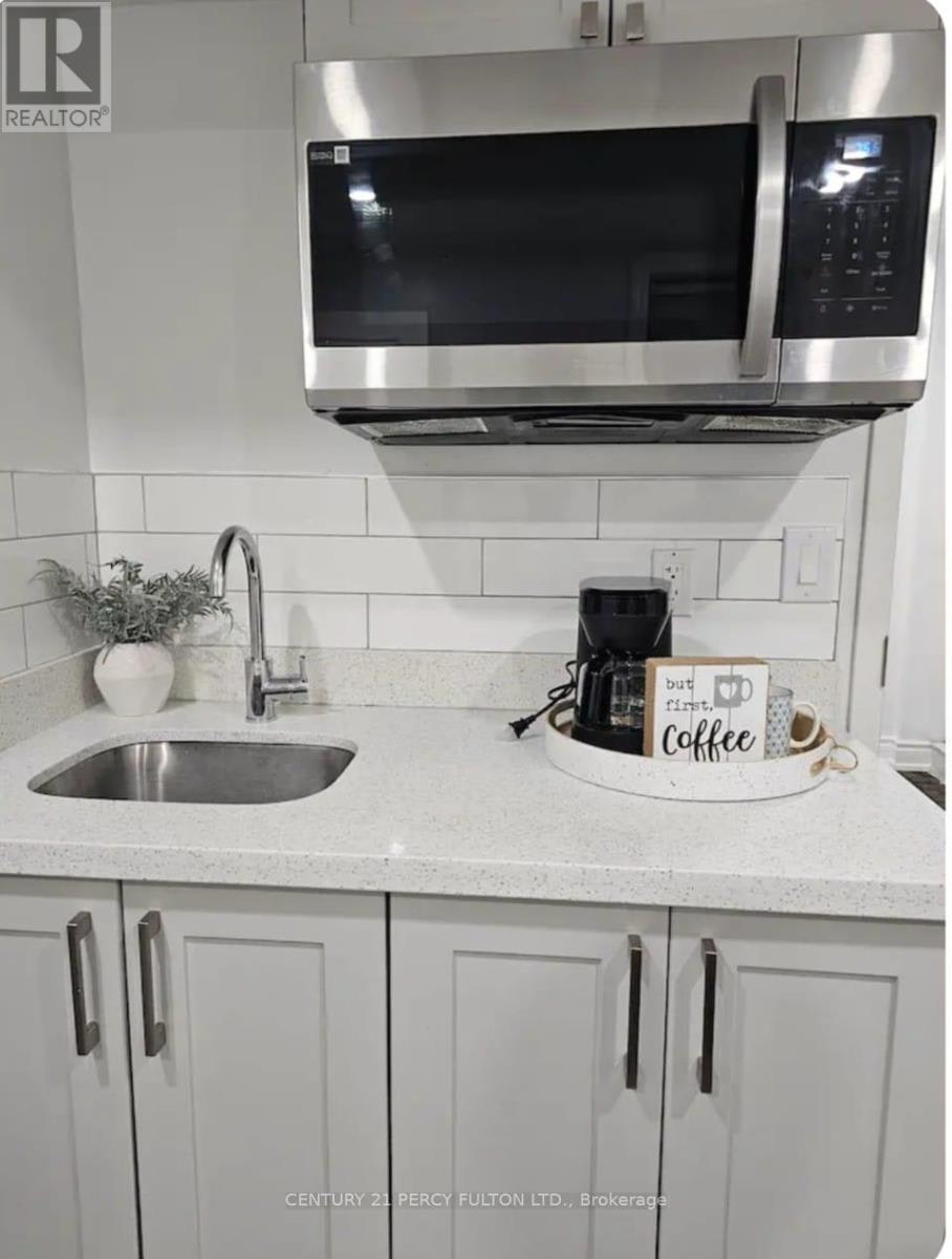 1-54 Baycliffe Drive, Whitby, ON, L1P 0B2 - 2