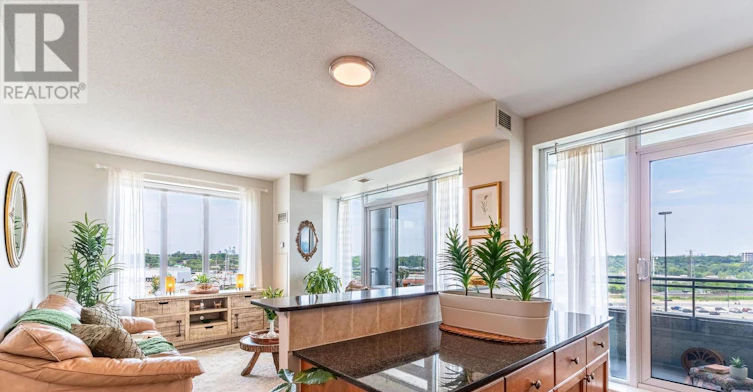 1004-2119 Lake Shore Boulevard W, Toronto, ON, M8V 4E8 - 3