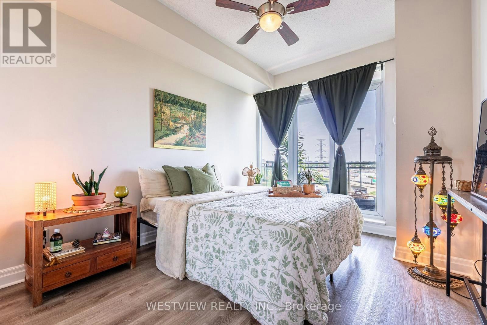 1004-2119 Lake Shore Boulevard W, Toronto, ON, M8V 4E8 - 11