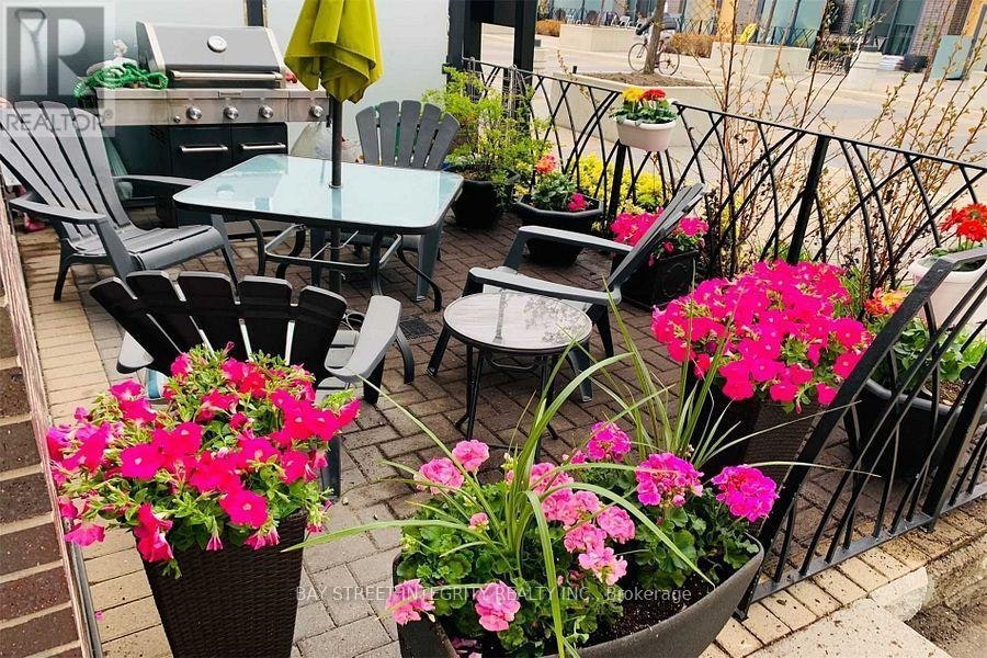 60-27 Valhalla Inn Road, Toronto, ON, M9B 0B3 - 11