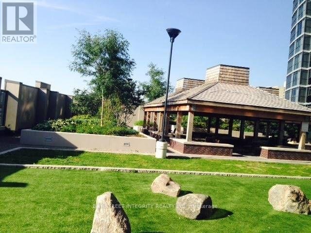 60-27 Valhalla Inn Road, Toronto, ON, M9B 0B3 - 18