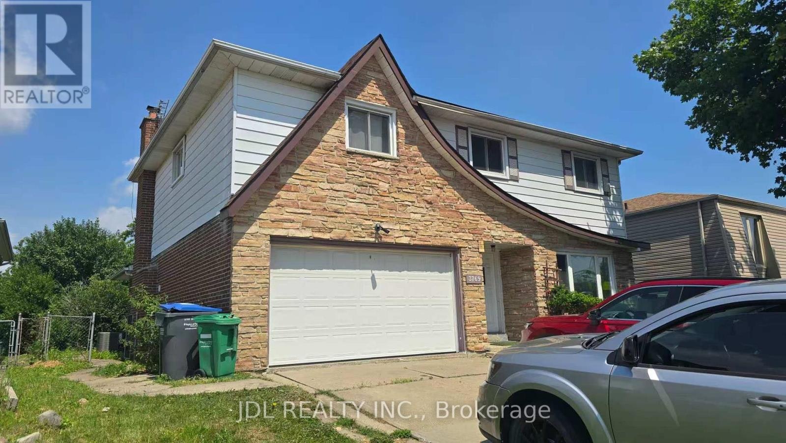 3769 Brandon Gate Drive, Mississauga, ON, L4T 3N1