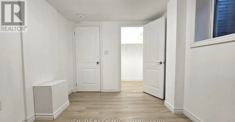 3769 Brandon Gate Drive, Mississauga, ON, L4T 3N1 - 6