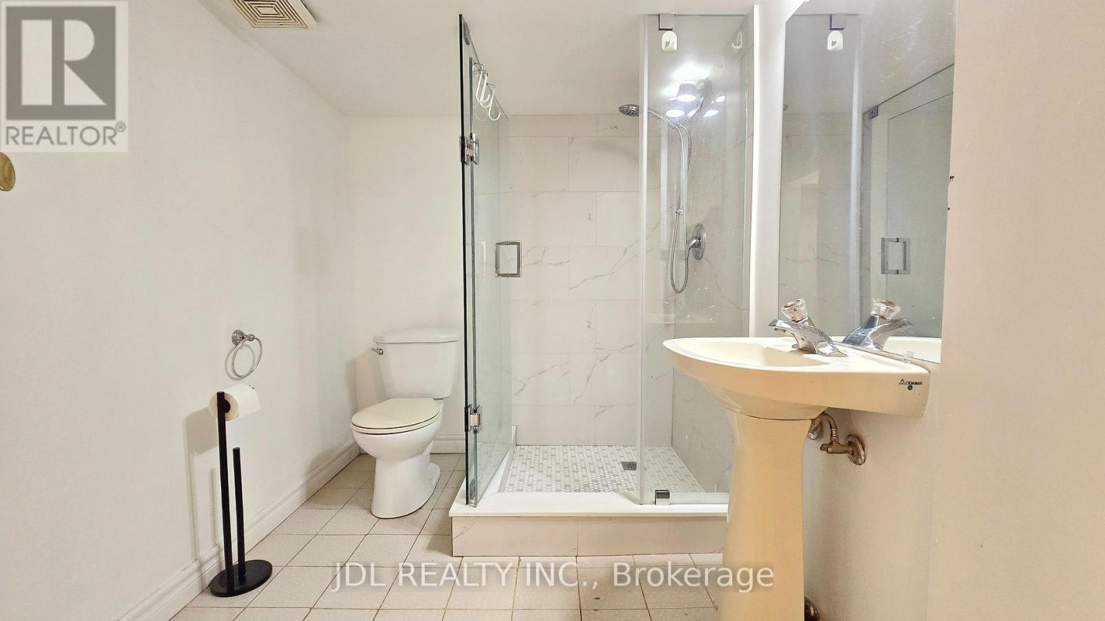 3769 Brandon Gate Drive, Mississauga, ON, L4T 3N1 - 10