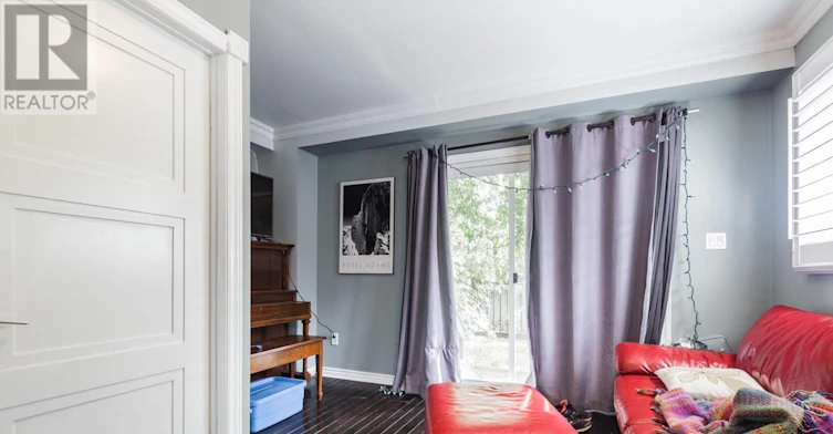 433 Woodfield Road, Toronto, ON, M4L 2X4 - 9