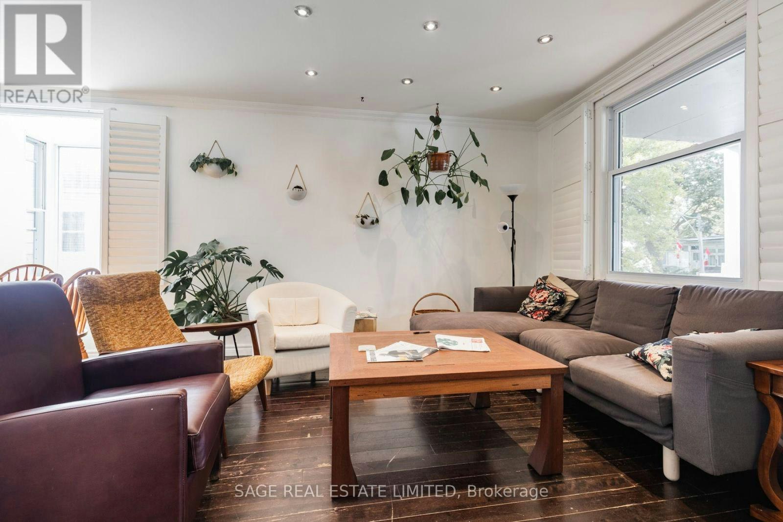 433 Woodfield Road, Toronto, ON, M4L 2X4 - 6
