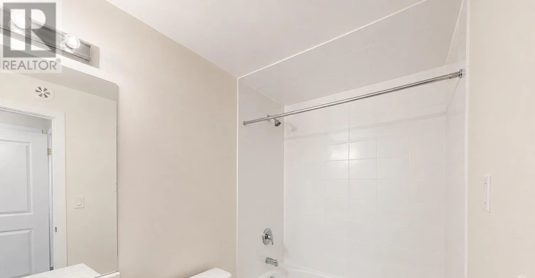 111-15100 Yonge Street, Aurora, ON, L4G 4C8 - 5