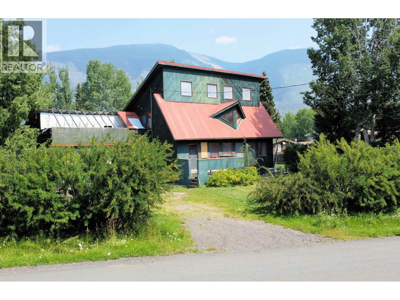 795 Dominion Street, McBride, BC, V0J 2E0
