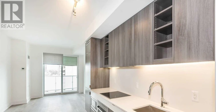 813-101 Erskine Avenue, Toronto, ON, M4P 0C5 - 3
