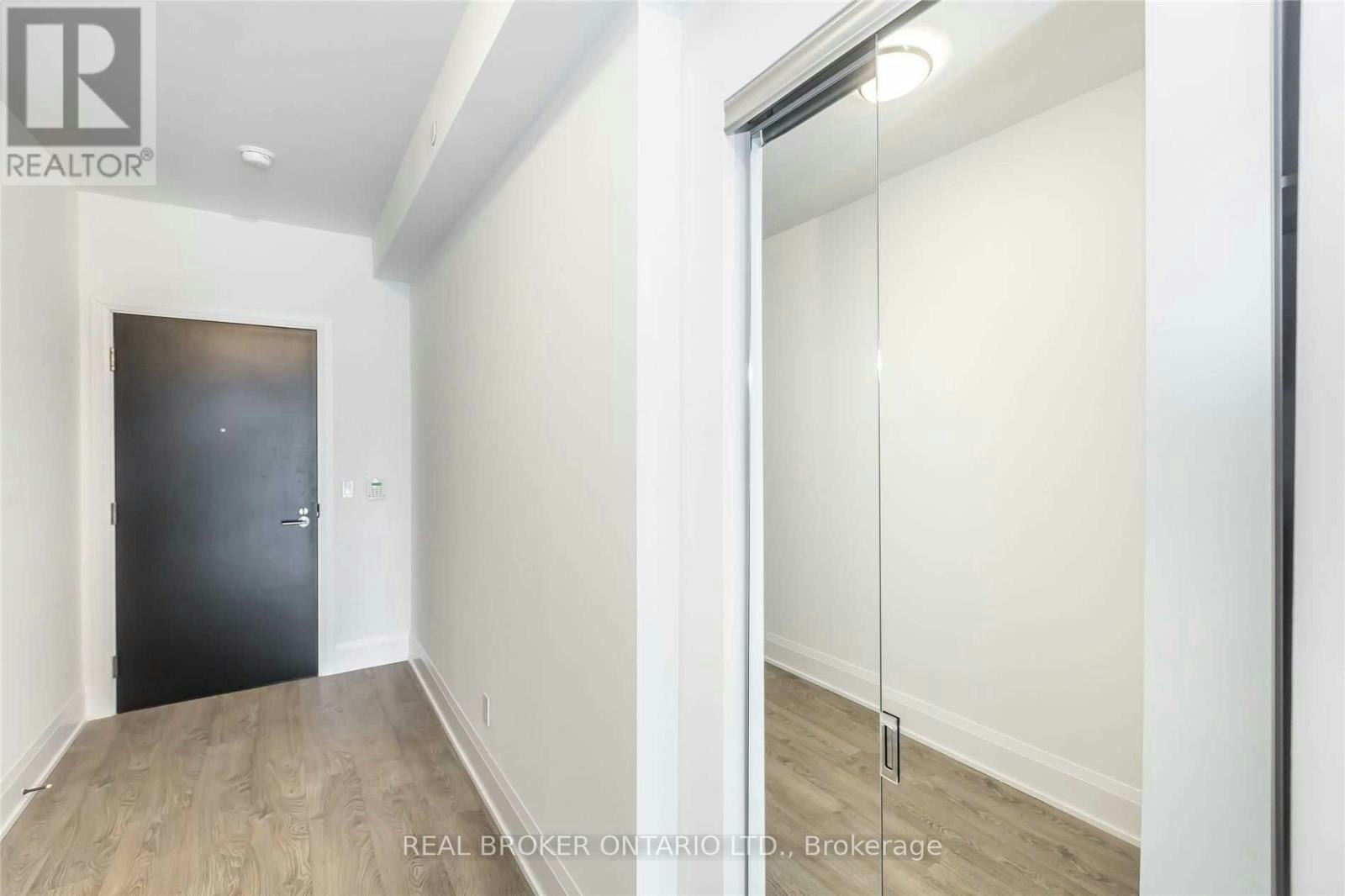 813-101 Erskine Avenue, Toronto, ON, M4P 0C5 - 2