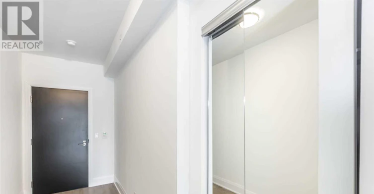 813-101 Erskine Avenue, Toronto, ON, M4P 0C5 - 2
