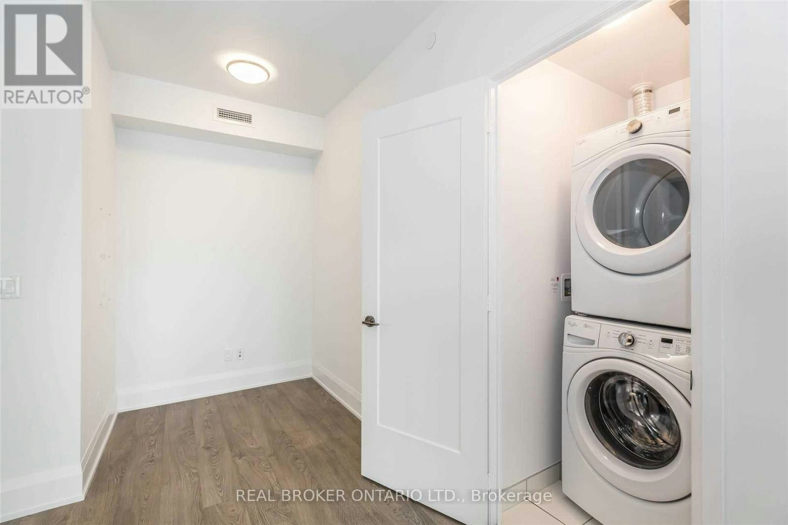813-101 Erskine Avenue, Toronto, ON, M4P 0C5 - 11