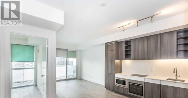 813-101 Erskine Avenue, Toronto, ON, M4P 0C5 - 4
