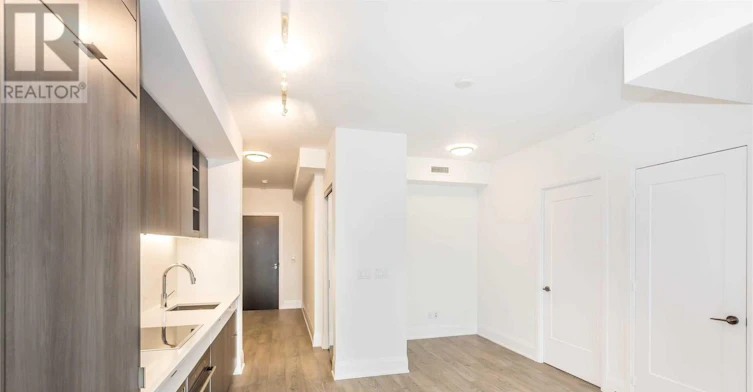 813-101 Erskine Avenue, Toronto, ON, M4P 0C5 - 7