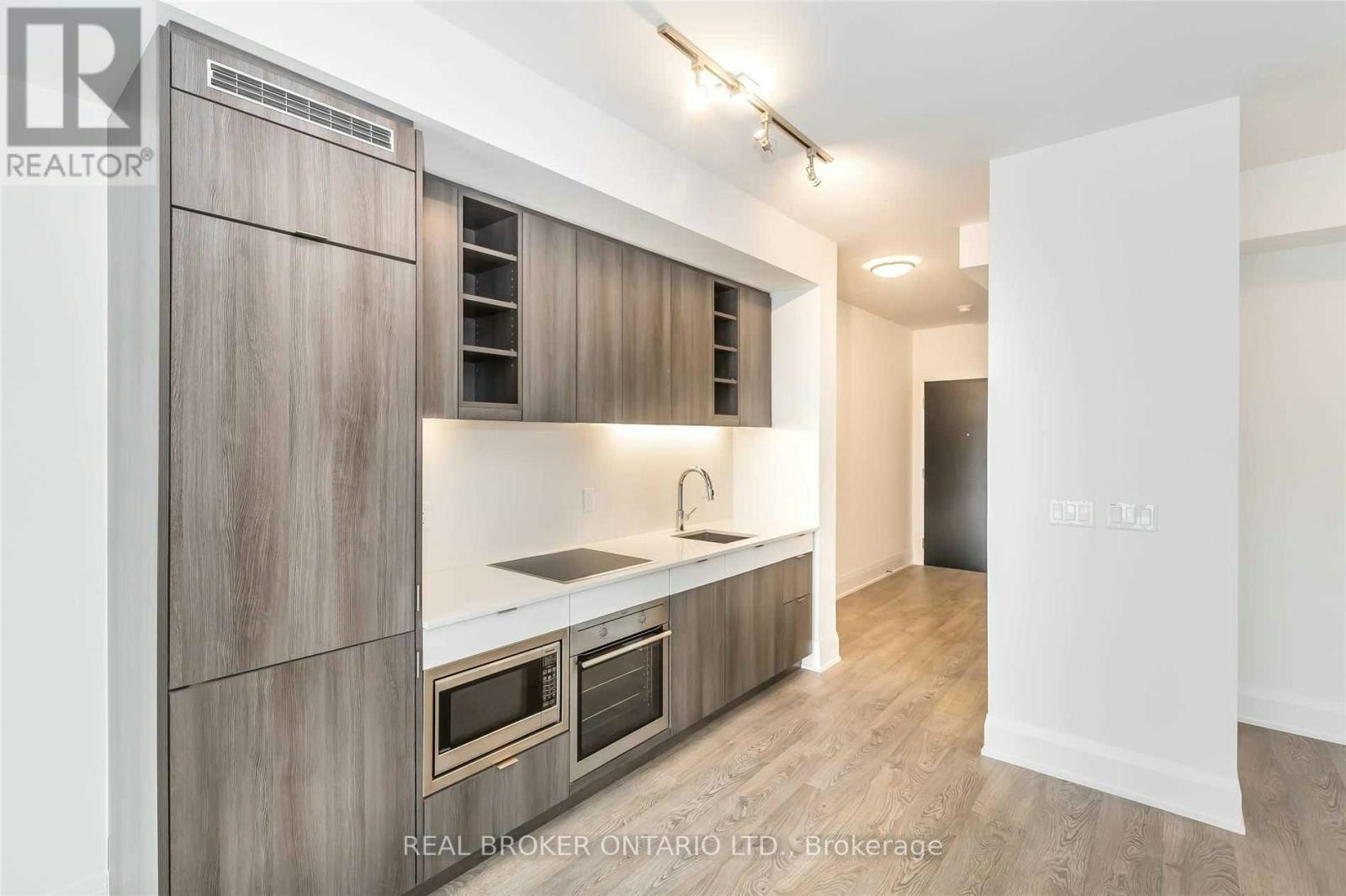 813-101 Erskine Avenue, Toronto, ON, M4P 0C5 - 6