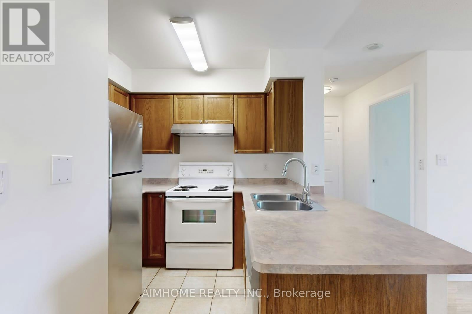 413-3 Ellesmere Street, Richmond Hill, ON, L4B 4N2 - 2