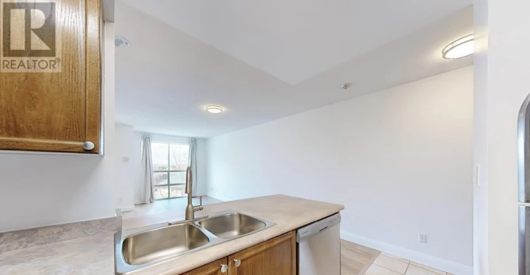 413-3 Ellesmere Street, Richmond Hill, ON, L4B 4N2
