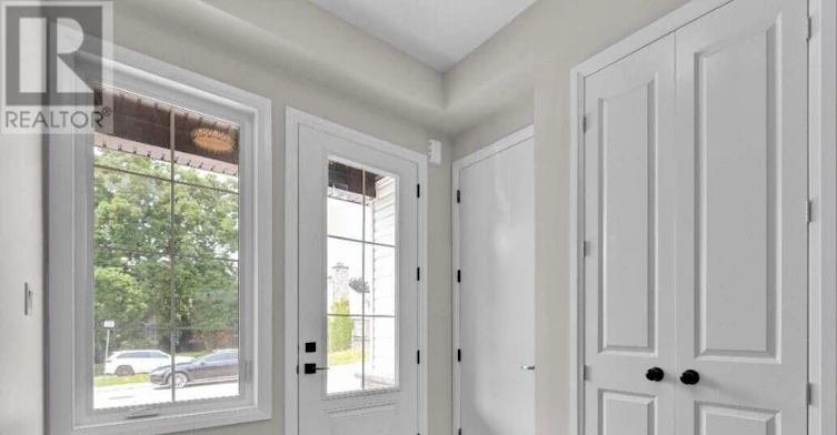 115 Ivy Crescent, Thorold, ON, L2V 0J9 - 2
