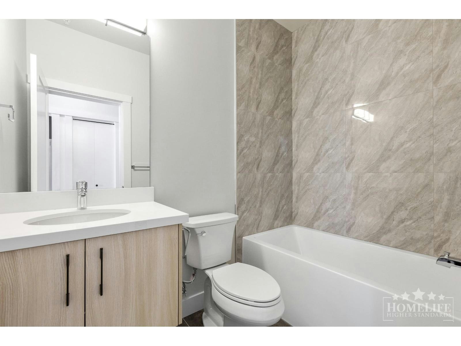 313-14858 60 Avenue, Surrey, BC, V3S 0B5 - 11