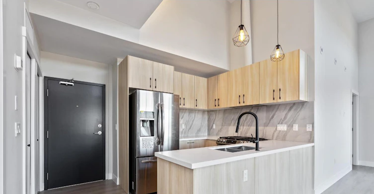208-14858 60 Avenue, Surrey, BC, V3S 0B5