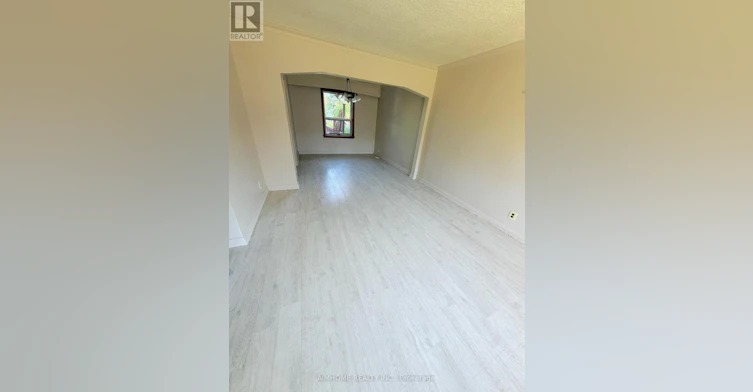 481 Hounslow Avenue, Toronto, ON, M2R 1J1 - 2