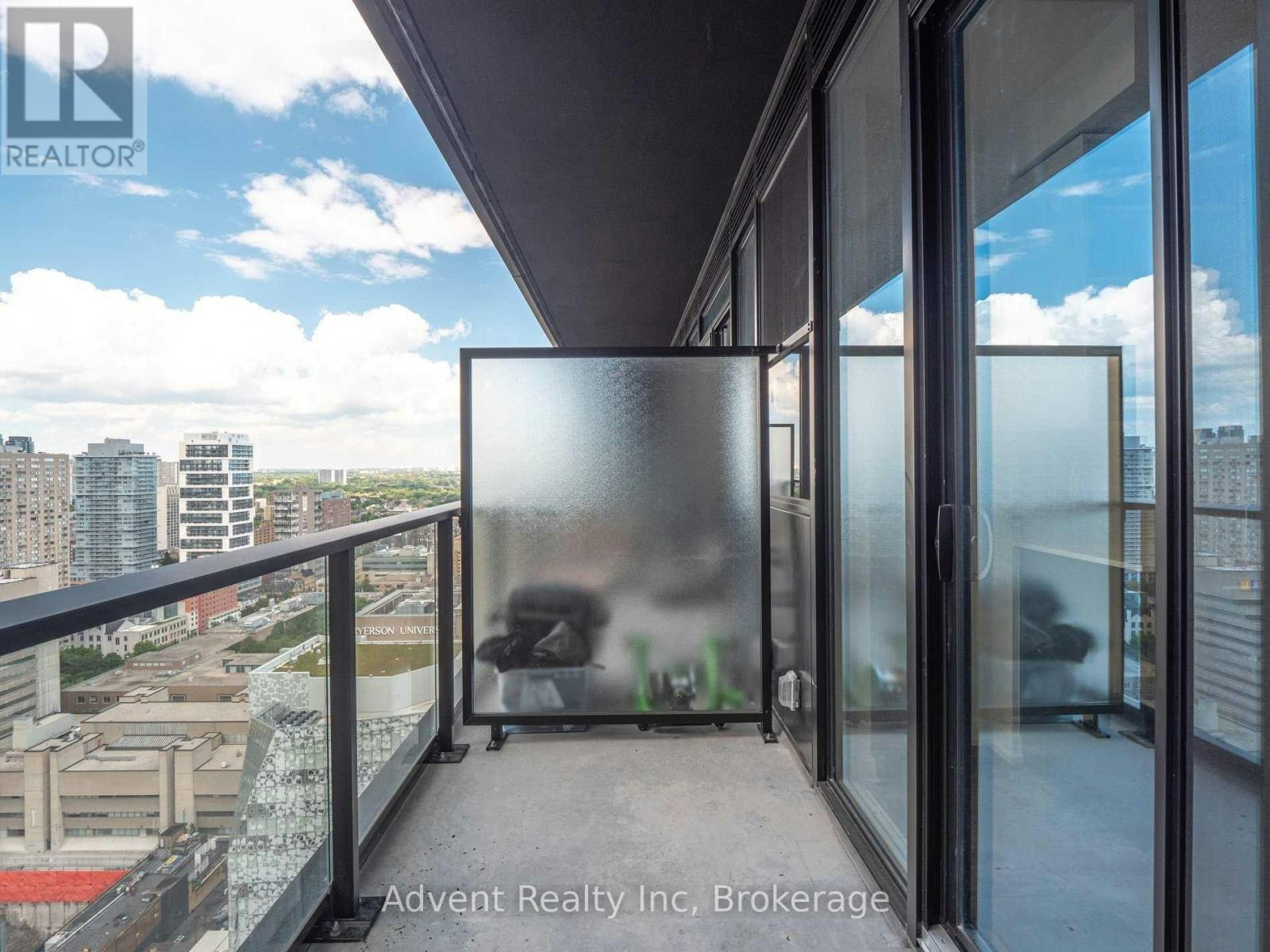2720-20 Edward Street, Toronto, ON, M5G 1C9 - 13