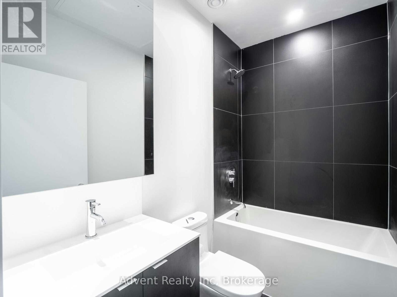 2720-20 Edward Street, Toronto, ON, M5G 1C9 - 10