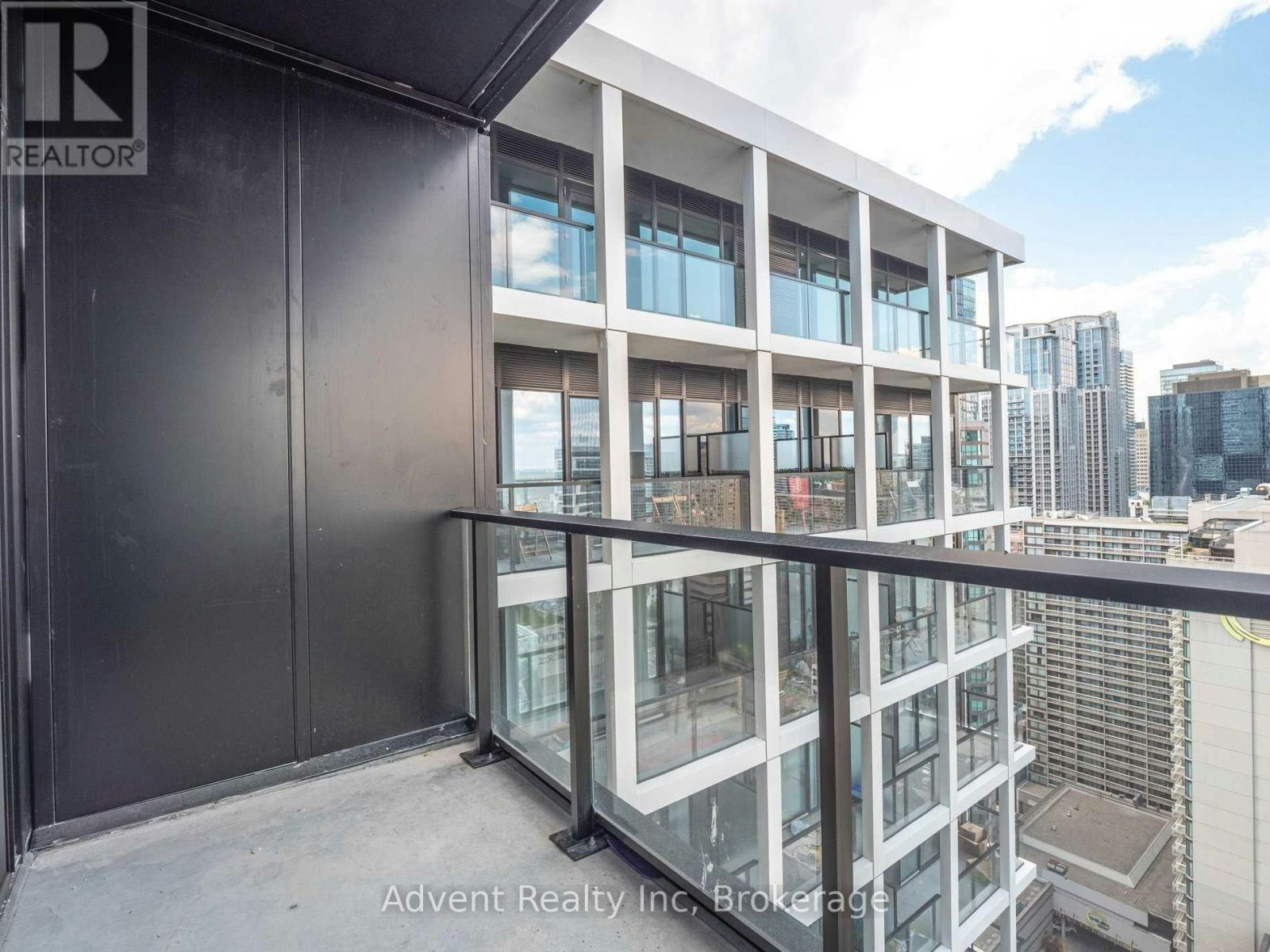2720-20 Edward Street, Toronto, ON, M5G 1C9 - 14