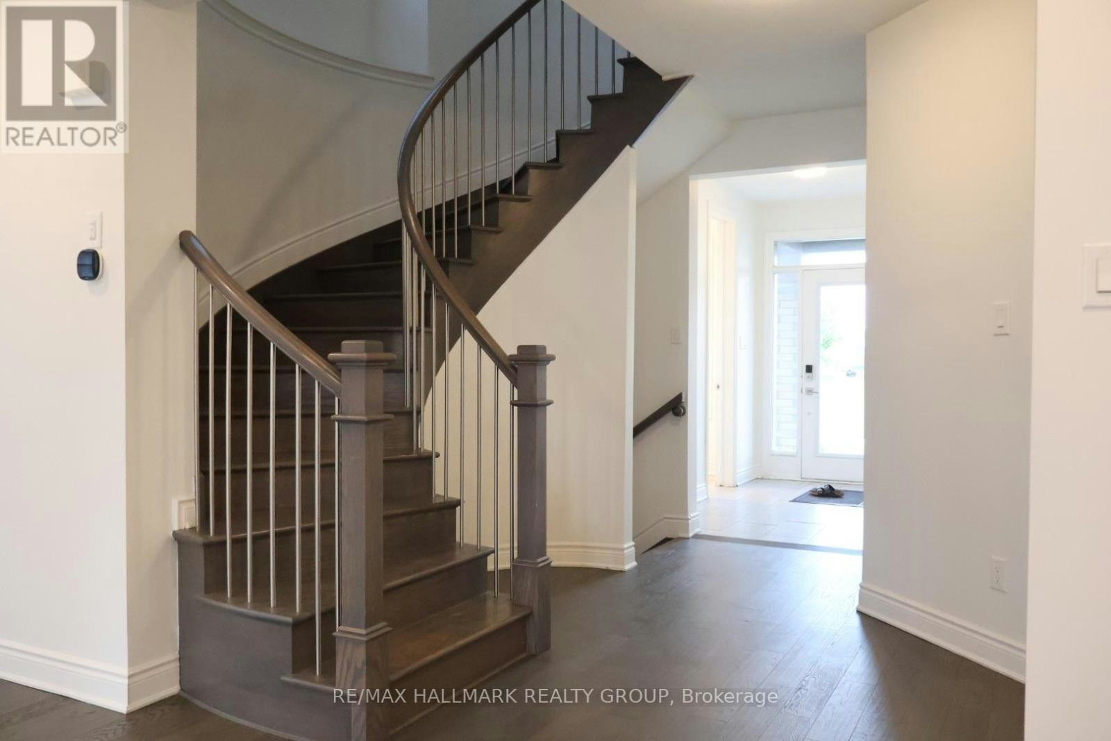 319 Proxima Terrace, Ottawa, ON, K2J 6S7 - 2