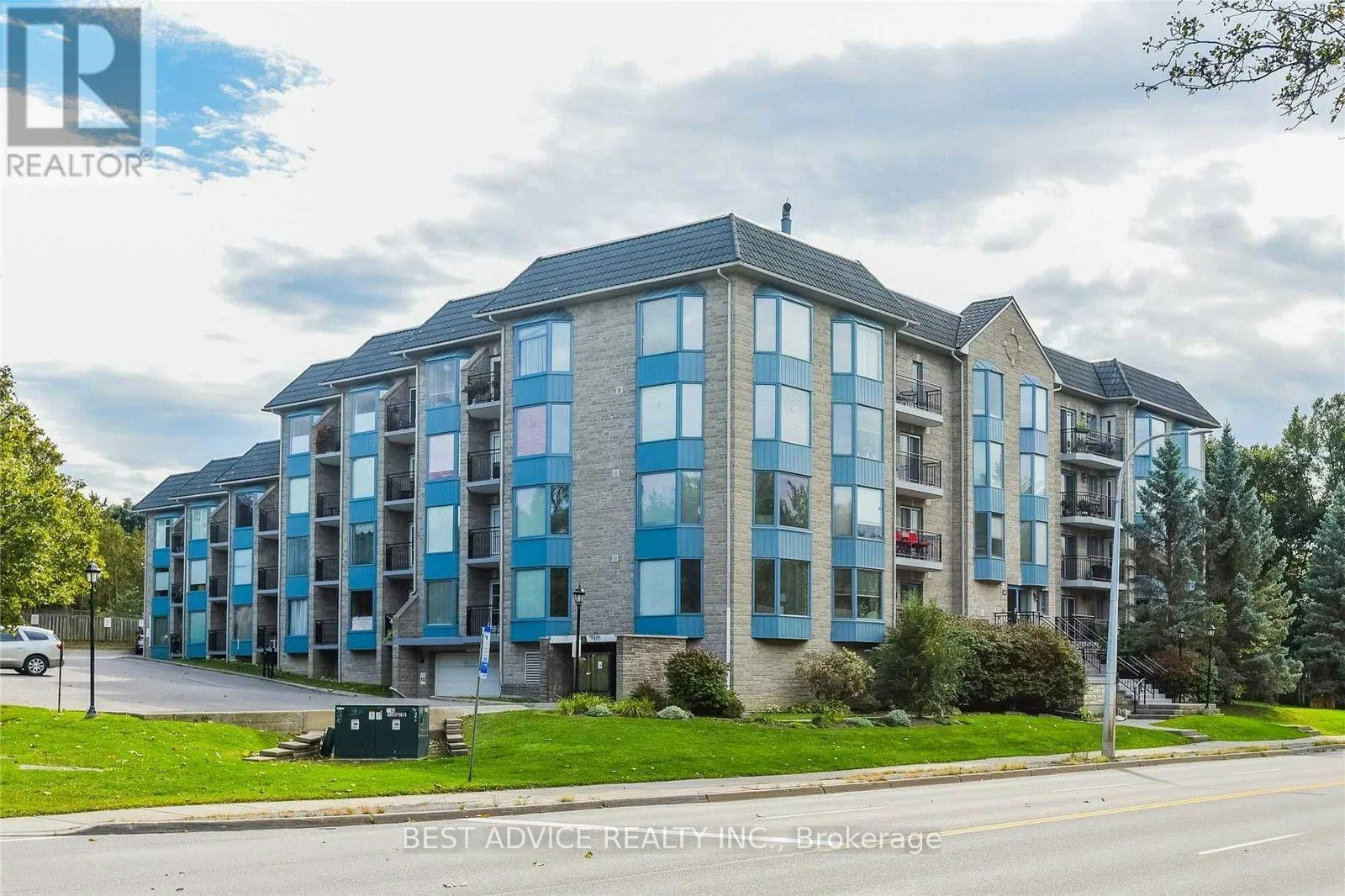 104-85 Wellington Street W, Aurora, ON, L4G 2P2