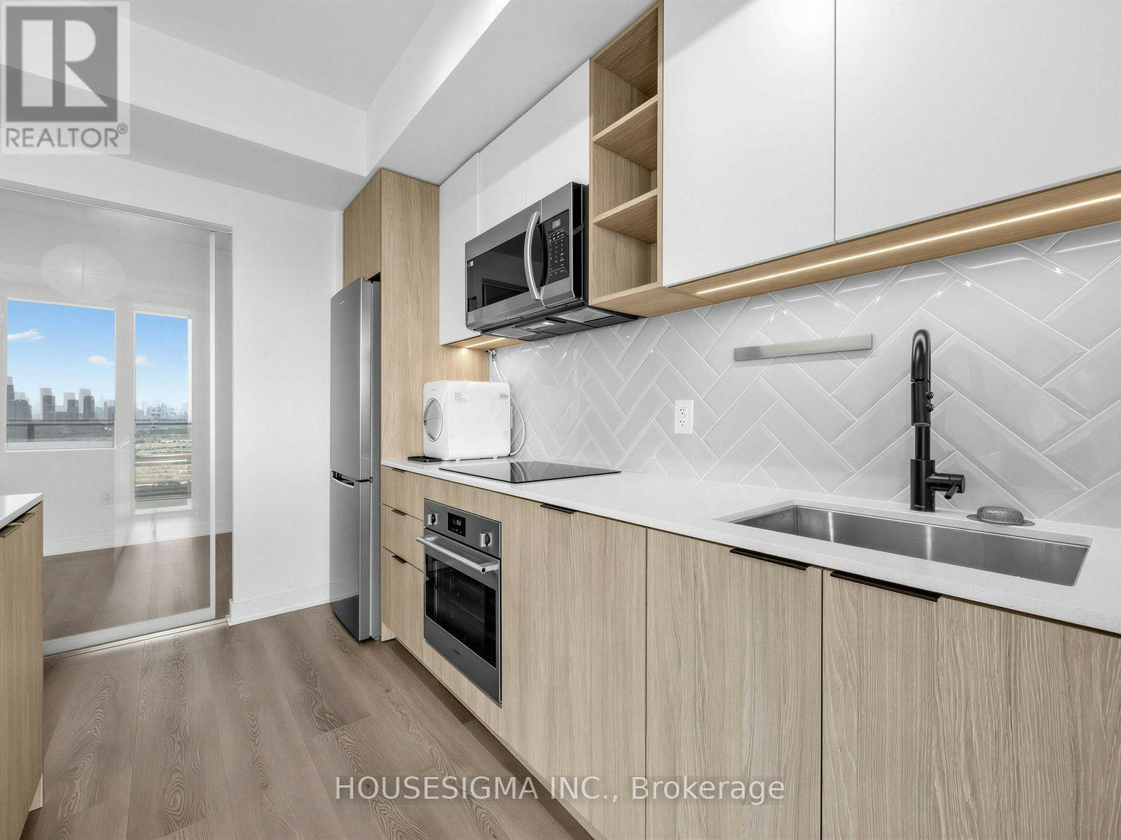 1907-36 Zorra Street, Toronto, ON, M8Z 0G5 - 11