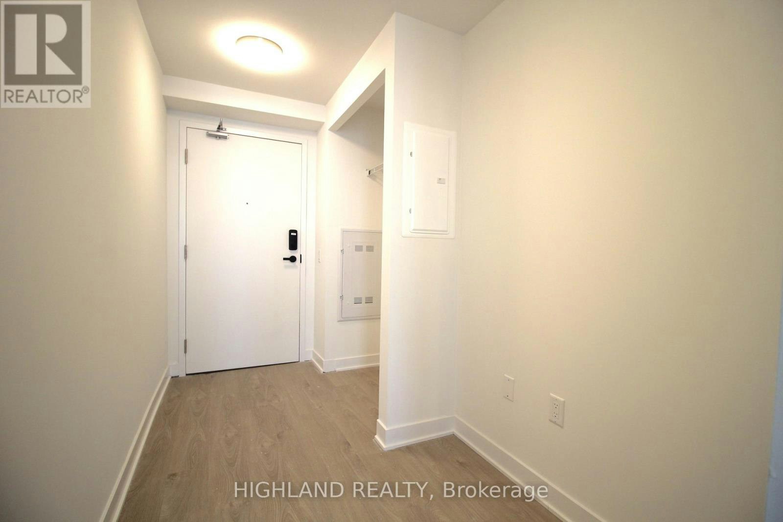 5502-3900 Confederation Parkway, Mississauga, ON, L5B 0M3 - 2