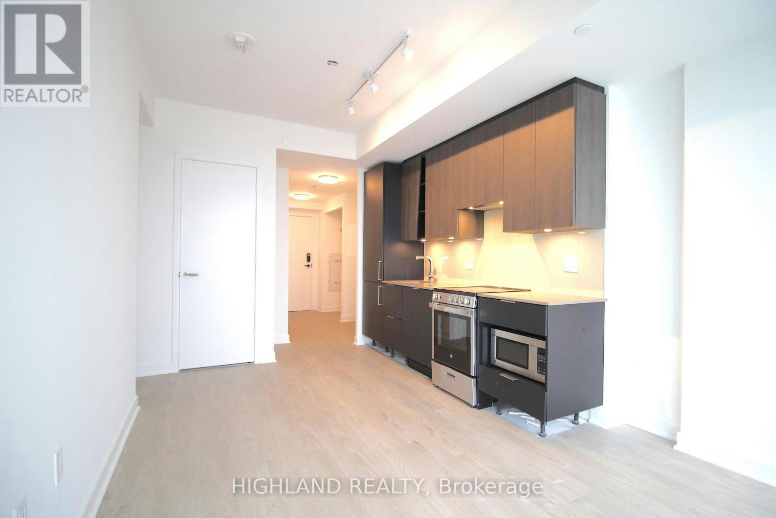 5502-3900 Confederation Parkway, Mississauga, ON, L5B 0M3 - 4