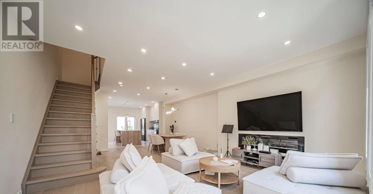 16 Dahlia Road, Markham, ON, L3T 7T8 - 16