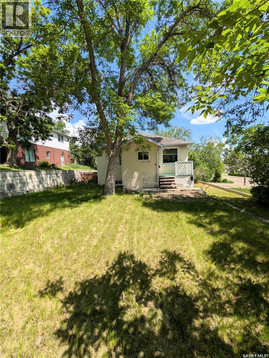 309 6th Avenue NW, Swift Current, SK, S9H 0X9