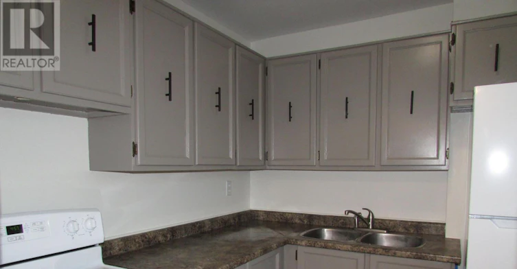 213-2001 Bonnymede Drive, Mississauga, ON, L5J 4H8 - 4