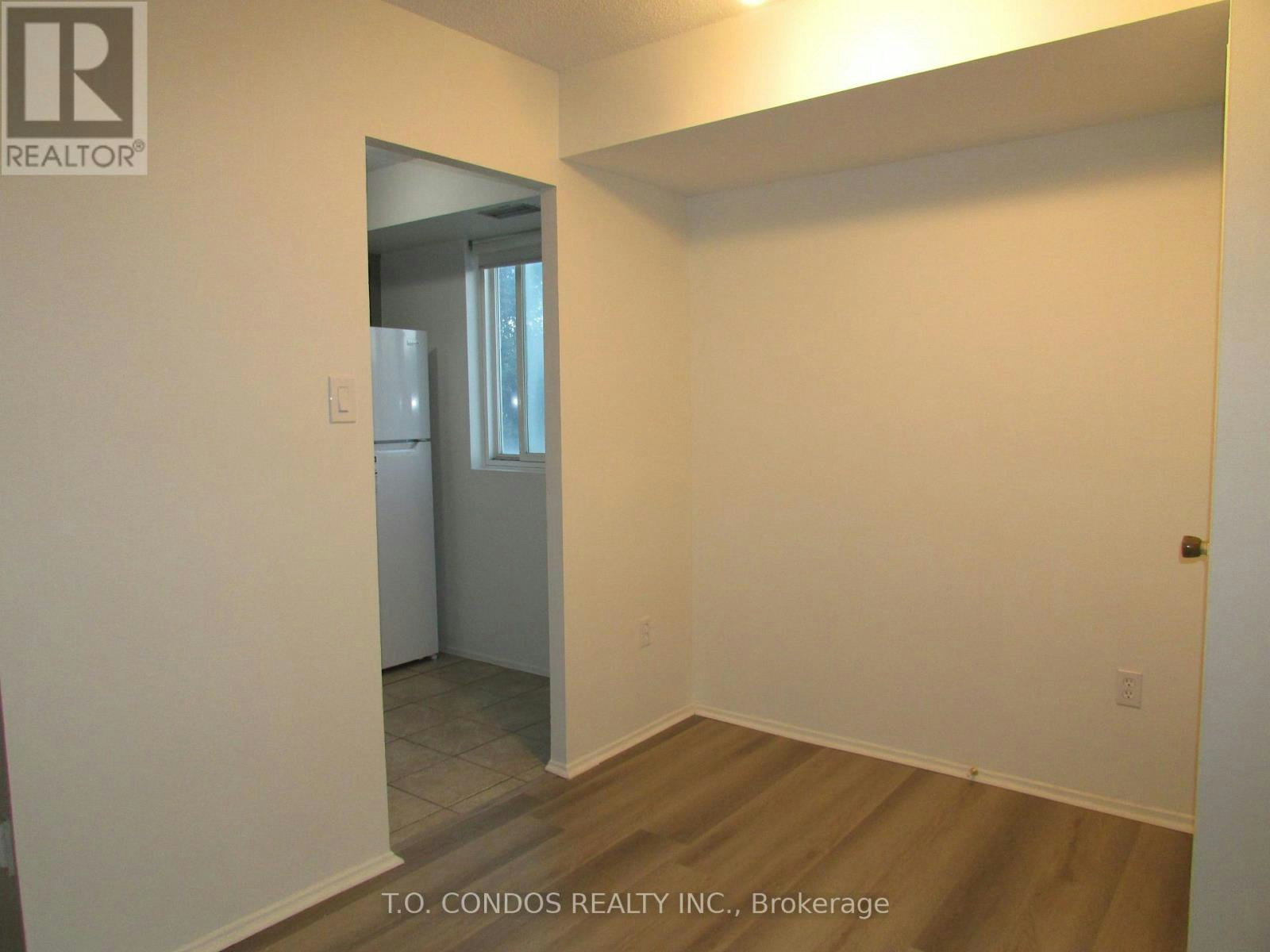 213-2001 Bonnymede Drive, Mississauga, ON, L5J 4H8 - 9