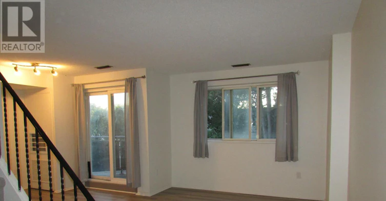 213-2001 Bonnymede Drive, Mississauga, ON, L5J 4H8 - 2