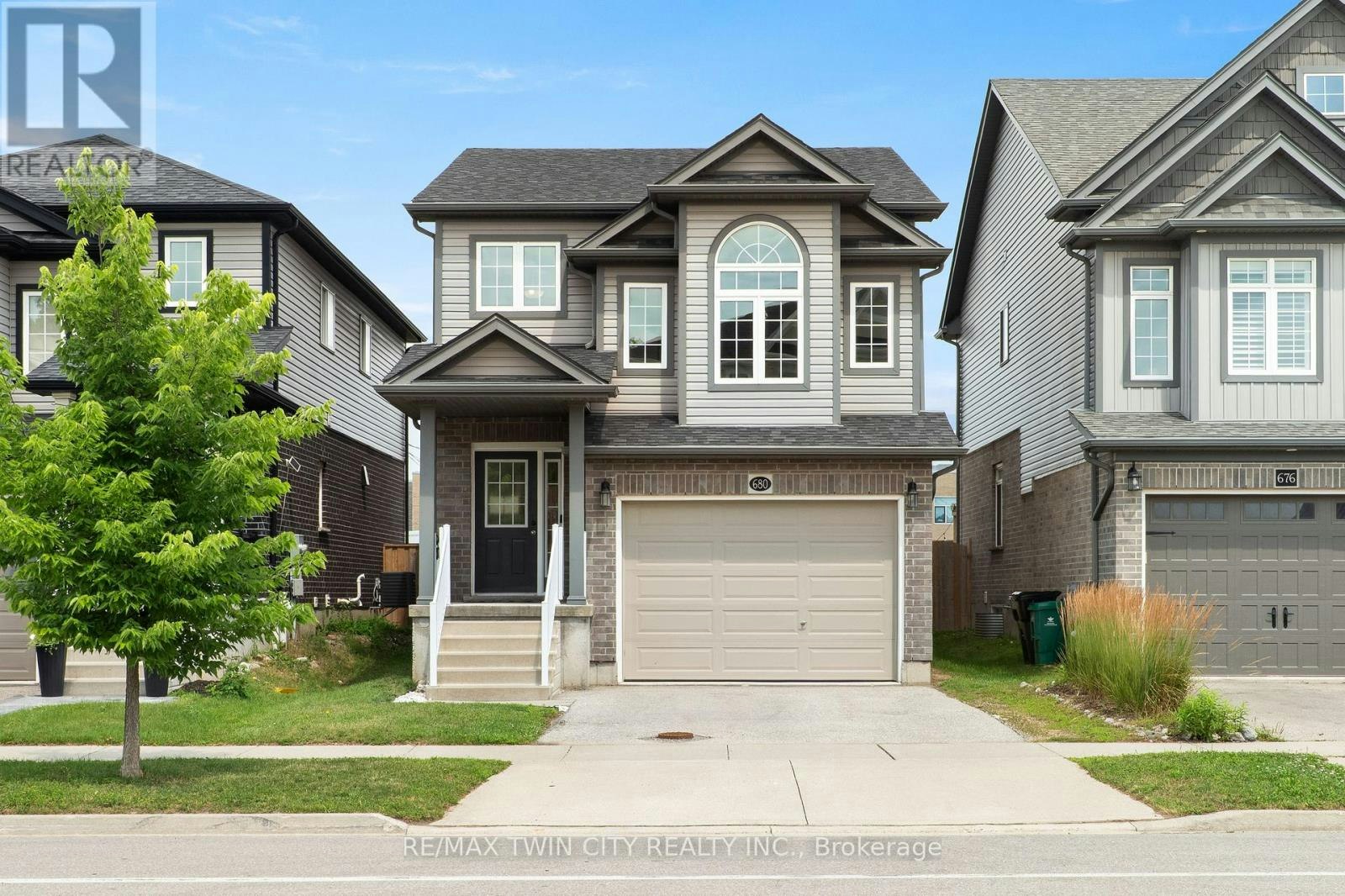 680 Blair Creek Drive, Kitchener, ON, N2P 0E7