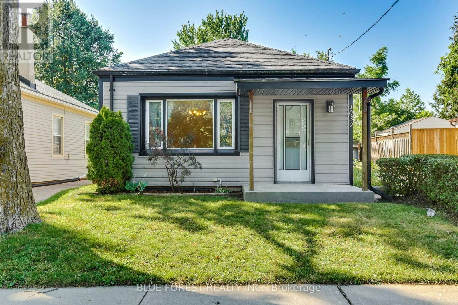 1039 Frances Street, London, ON, N5W 2L8