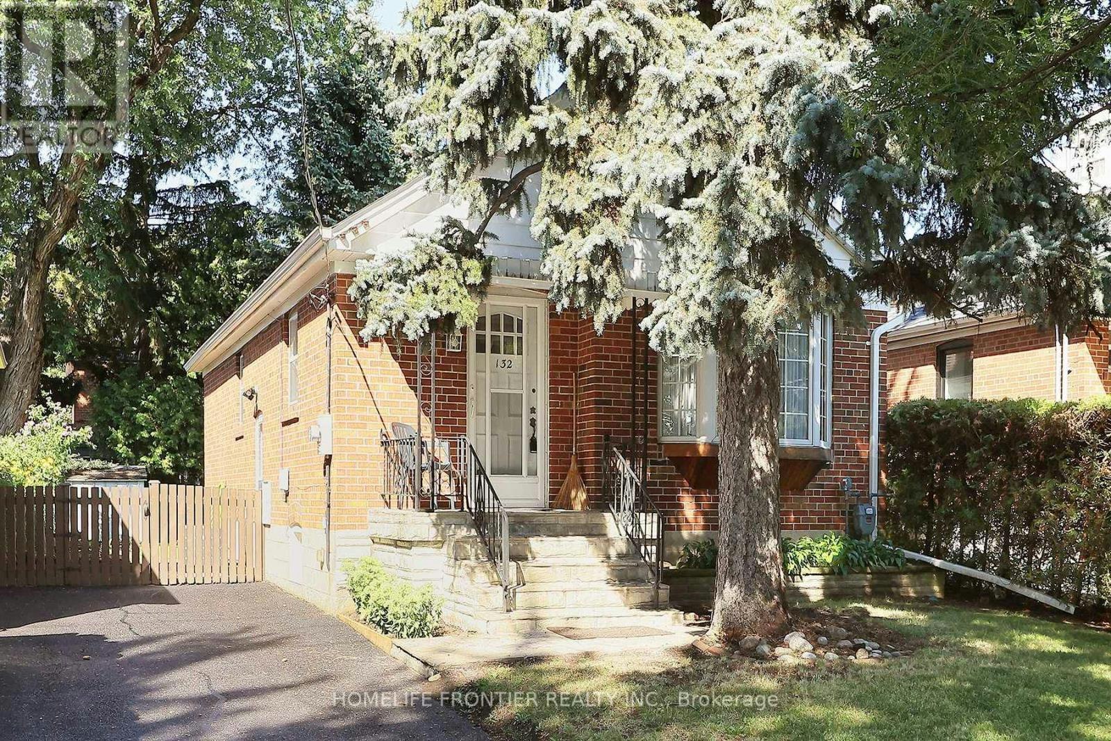 132 Wesley Street, Toronto, ON, M8Y 2X1