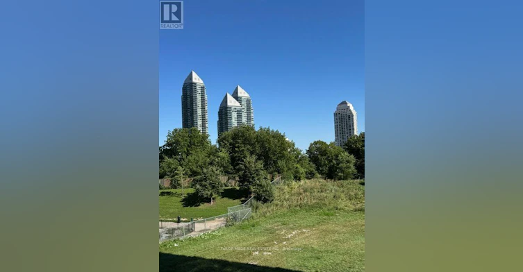 312-251 Manitoba Street, Toronto, ON, M8Y 0C7 - 3