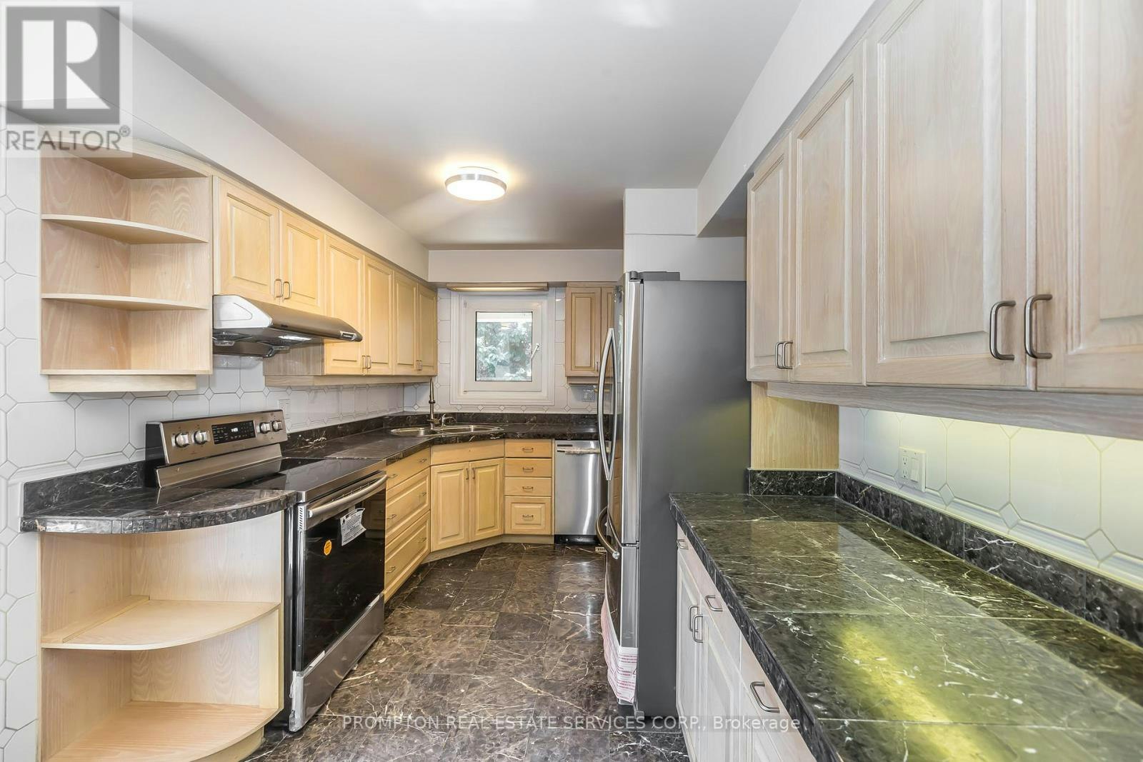 4 Sagewood Drive, Toronto, ON, M3B 1T4 - 10