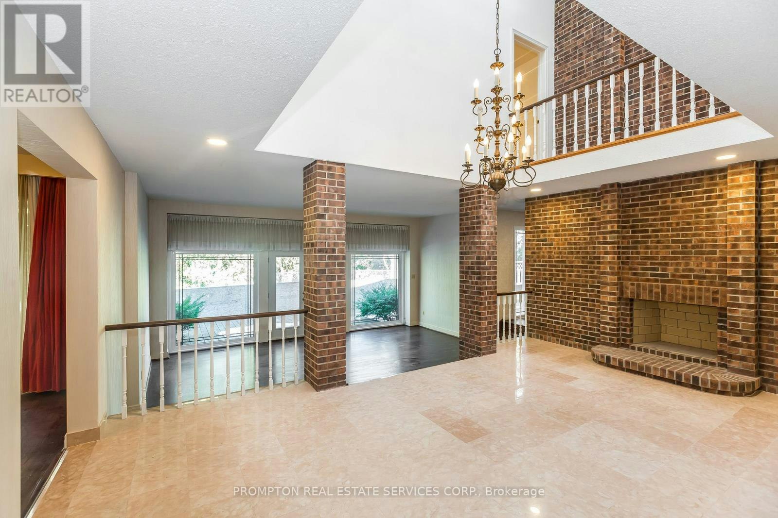 4 Sagewood Drive, Toronto, ON, M3B 1T4 - 4