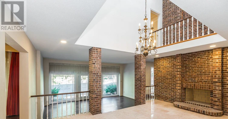 4 Sagewood Drive, Toronto, ON, M3B 1T4 - 4