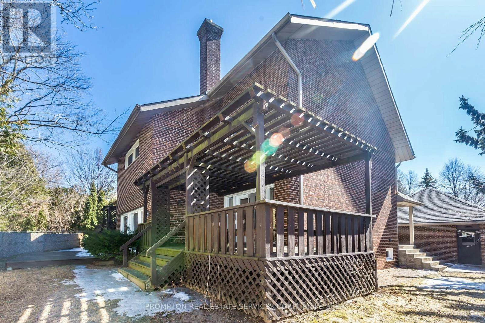 4 Sagewood Drive, Toronto, ON, M3B 1T4 - 32