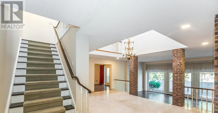 4 Sagewood Drive, Toronto, ON, M3B 1T4 - 2