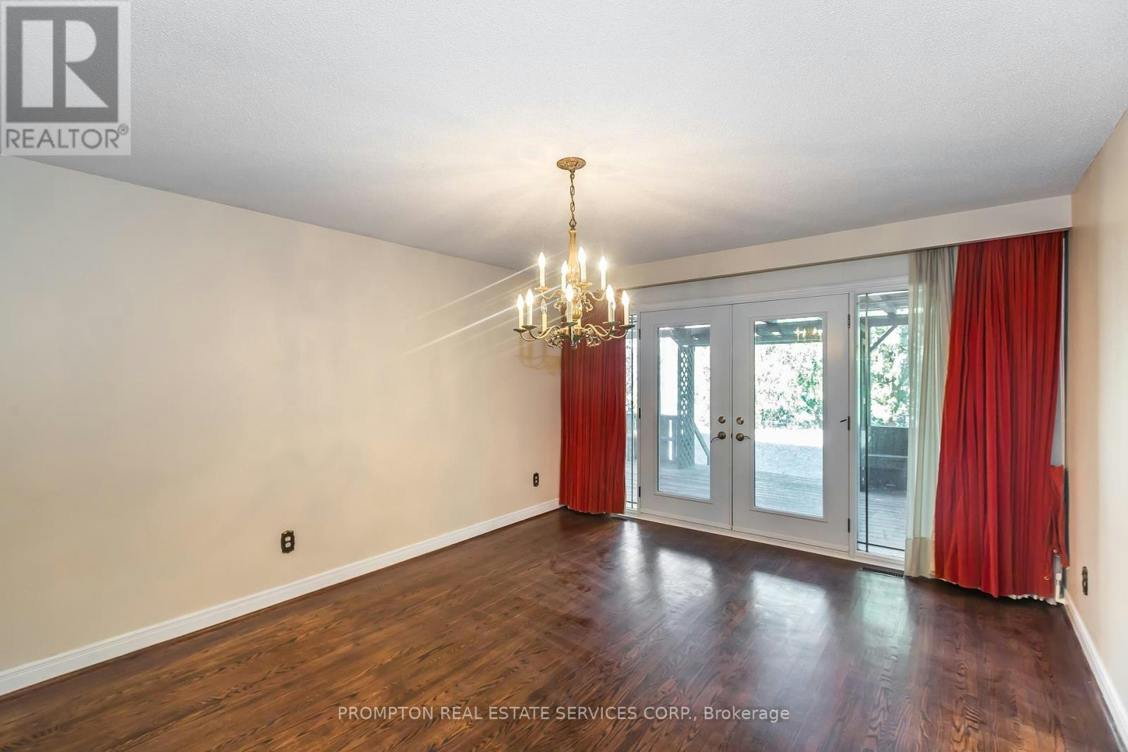 4 Sagewood Drive, Toronto, ON, M3B 1T4 - 8