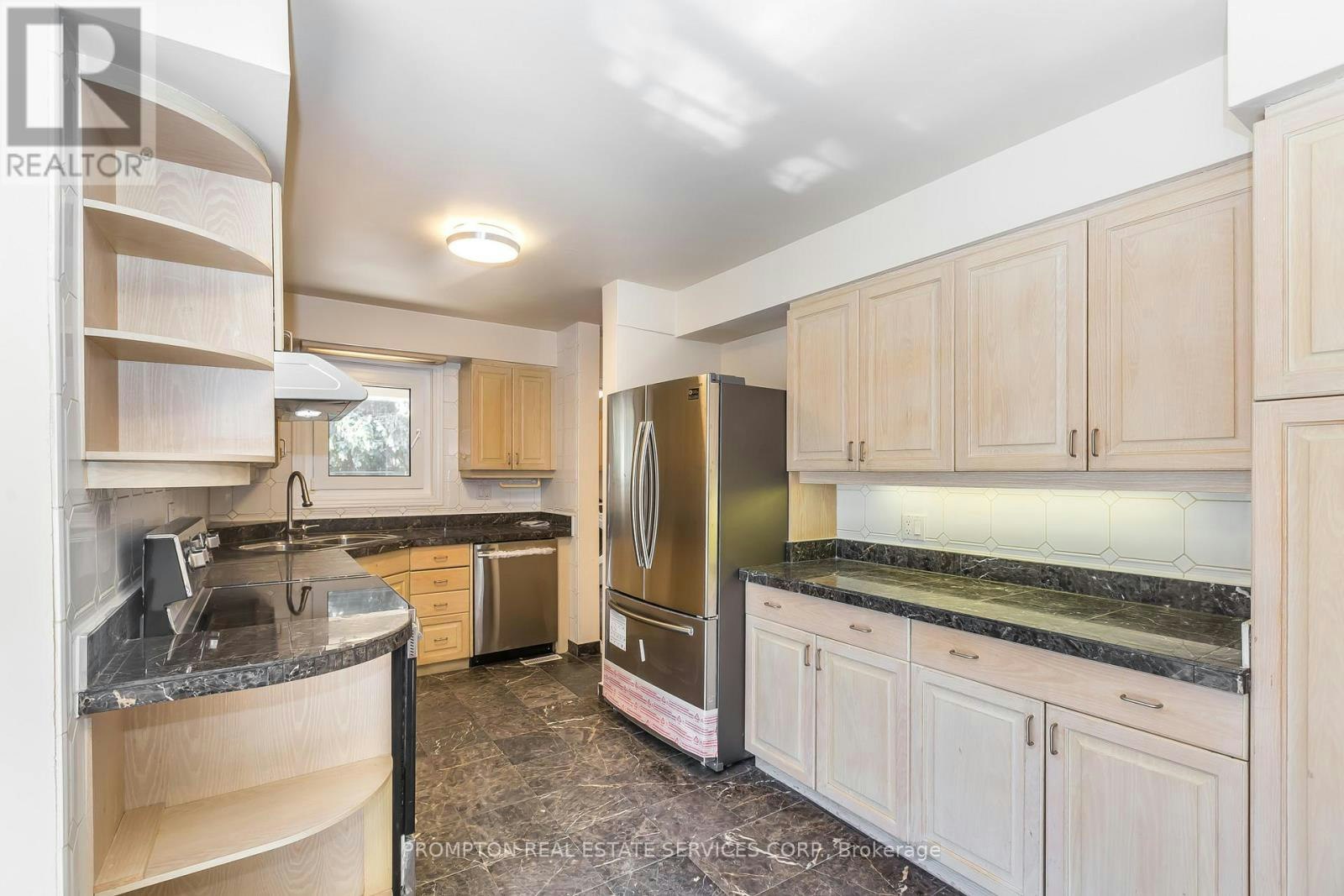 4 Sagewood Drive, Toronto, ON, M3B 1T4 - 12